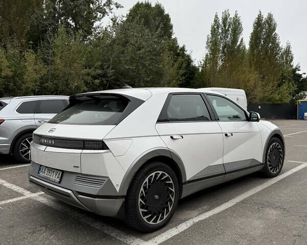 Белый Хендай Ioniq 5, объемом двигателя 0 л и пробегом 50 тыс. км за 28800 $, фото 16 на Automoto.ua