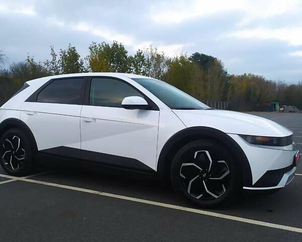 Белый Хендай Ioniq 5, объемом двигателя 0 л и пробегом 81 тыс. км за 23900 $, фото 20 на Automoto.ua