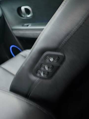 Белый Хендай Ioniq 5, объемом двигателя 0 л и пробегом 178 тыс. км за 23300 $, фото 36 на Automoto.ua
