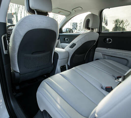 Белый Хендай Ioniq 5, объемом двигателя 0 л и пробегом 32 тыс. км за 34200 $, фото 19 на Automoto.ua