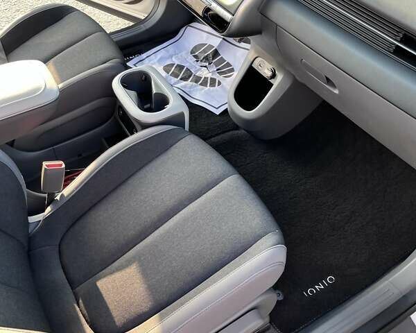 Білий Хендай Ioniq 5, об'ємом двигуна 0 л та пробігом 68 тис. км за 23600 $, фото 7 на Automoto.ua