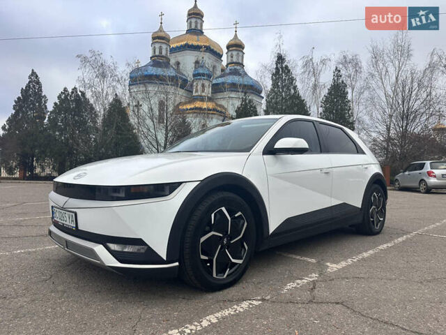 Белый Хендай Ioniq 5, объемом двигателя 0 л и пробегом 71 тыс. км за 23900 $, фото 2 на Automoto.ua