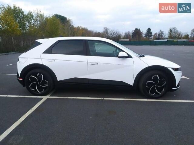 Белый Хендай Ioniq 5, объемом двигателя 0 л и пробегом 81 тыс. км за 23900 $, фото 11 на Automoto.ua