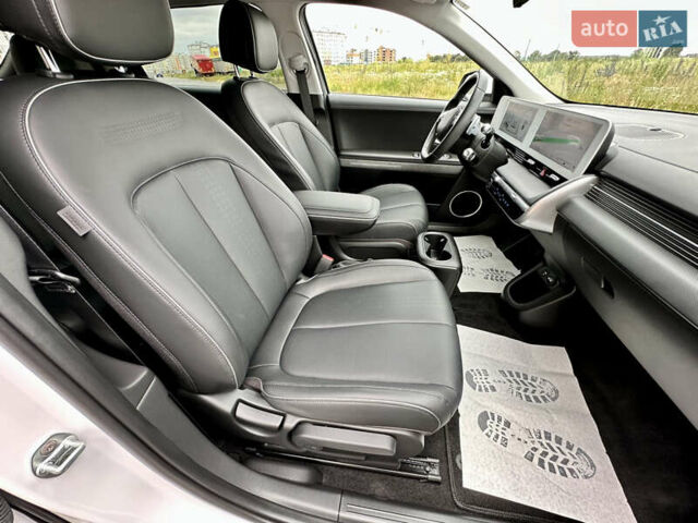 Белый Хендай Ioniq 5, объемом двигателя 0 л и пробегом 42 тыс. км за 29500 $, фото 65 на Automoto.ua