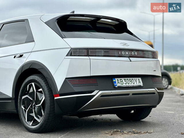 Белый Хендай Ioniq 5, объемом двигателя 0 л и пробегом 42 тыс. км за 29500 $, фото 16 на Automoto.ua