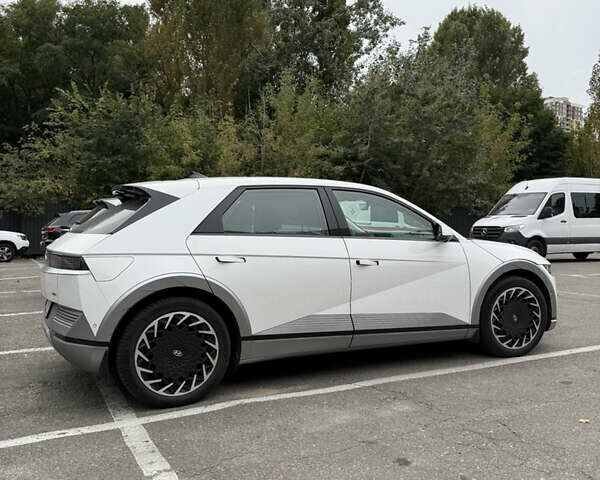 Белый Хендай Ioniq 5, объемом двигателя 0 л и пробегом 50 тыс. км за 28800 $, фото 14 на Automoto.ua