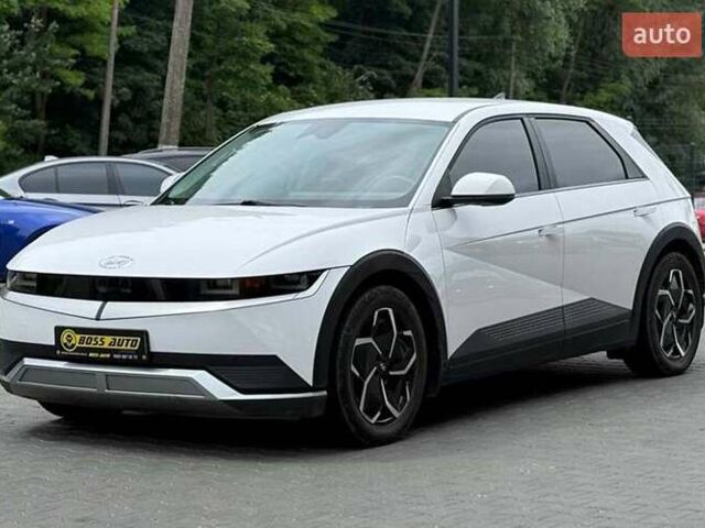 Белый Хендай Ioniq 5, объемом двигателя 0 л и пробегом 78 тыс. км за 27000 $, фото 2 на Automoto.ua