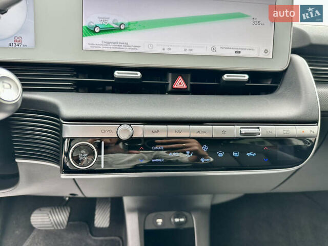 Белый Хендай Ioniq 5, объемом двигателя 0 л и пробегом 42 тыс. км за 29999 $, фото 56 на Automoto.ua