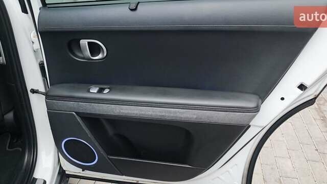 Белый Хендай Ioniq 5, объемом двигателя 0 л и пробегом 178 тыс. км за 23300 $, фото 22 на Automoto.ua