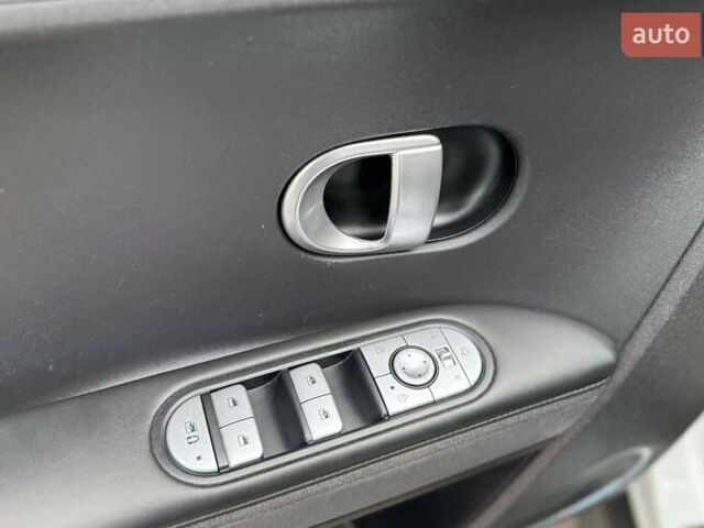 Білий Хендай Ioniq 5, об'ємом двигуна 0 л та пробігом 78 тис. км за 26000 $, фото 7 на Automoto.ua