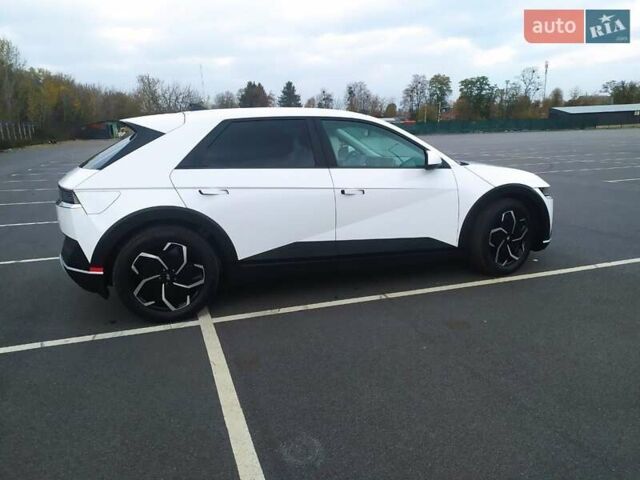 Белый Хендай Ioniq 5, объемом двигателя 0 л и пробегом 81 тыс. км за 23900 $, фото 16 на Automoto.ua