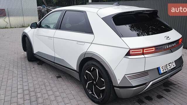 Белый Хендай Ioniq 5, объемом двигателя 0 л и пробегом 178 тыс. км за 23300 $, фото 3 на Automoto.ua