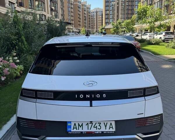 Белый Хендай Ioniq 5, объемом двигателя 0 л и пробегом 47 тыс. км за 26900 $, фото 7 на Automoto.ua