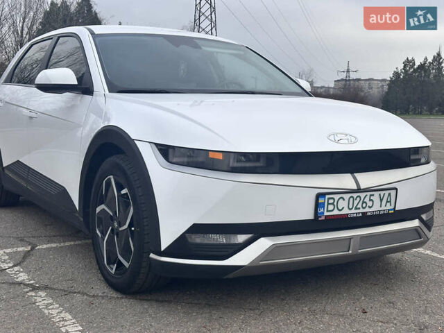 Белый Хендай Ioniq 5, объемом двигателя 0 л и пробегом 71 тыс. км за 23900 $, фото 17 на Automoto.ua