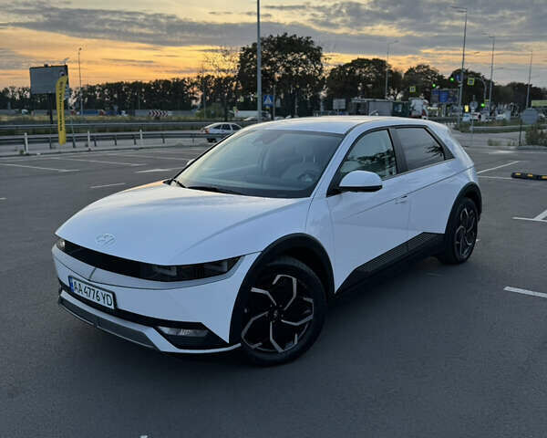 Белый Хендай Ioniq 5, объемом двигателя 0 л и пробегом 44 тыс. км за 26400 $, фото 1 на Automoto.ua