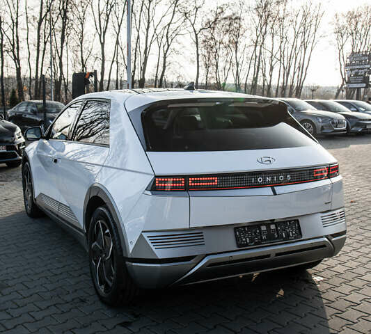 Белый Хендай Ioniq 5, объемом двигателя 0 л и пробегом 32 тыс. км за 34200 $, фото 25 на Automoto.ua