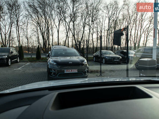 Белый Хендай Ioniq 5, объемом двигателя 0 л и пробегом 32 тыс. км за 34200 $, фото 4 на Automoto.ua