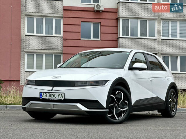 Белый Хендай Ioniq 5, объемом двигателя 0 л и пробегом 42 тыс. км за 29500 $, фото 1 на Automoto.ua
