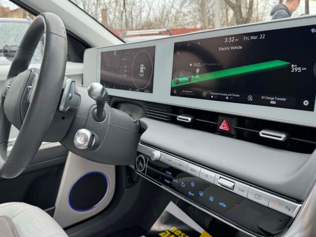 Белый Хендай Ioniq 5, объемом двигателя 77 л и пробегом 50 тыс. км за 29999 $, фото 22 на Automoto.ua