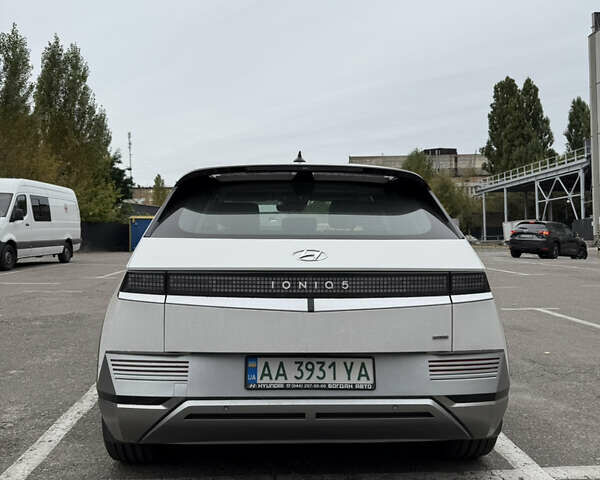 Белый Хендай Ioniq 5, объемом двигателя 0 л и пробегом 50 тыс. км за 28800 $, фото 11 на Automoto.ua