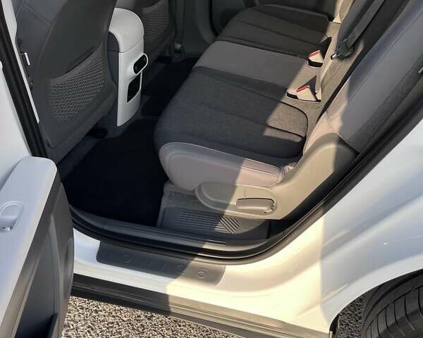 Білий Хендай Ioniq 5, об'ємом двигуна 0 л та пробігом 68 тис. км за 23600 $, фото 8 на Automoto.ua