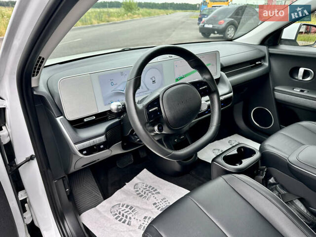 Белый Хендай Ioniq 5, объемом двигателя 0 л и пробегом 42 тыс. км за 29999 $, фото 46 на Automoto.ua