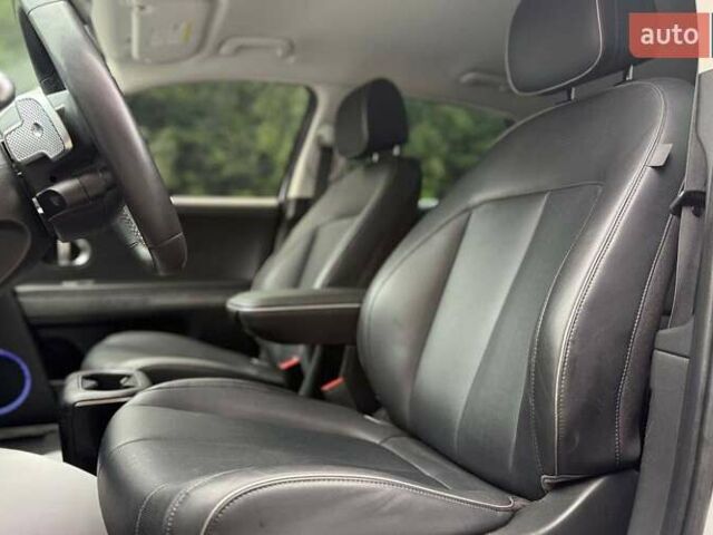 Білий Хендай Ioniq 5, об'ємом двигуна 0 л та пробігом 78 тис. км за 26000 $, фото 10 на Automoto.ua