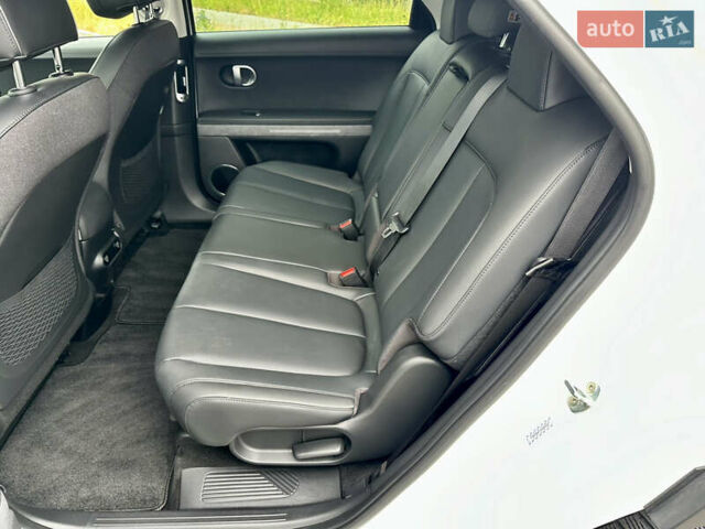 Белый Хендай Ioniq 5, объемом двигателя 0 л и пробегом 42 тыс. км за 29999 $, фото 63 на Automoto.ua