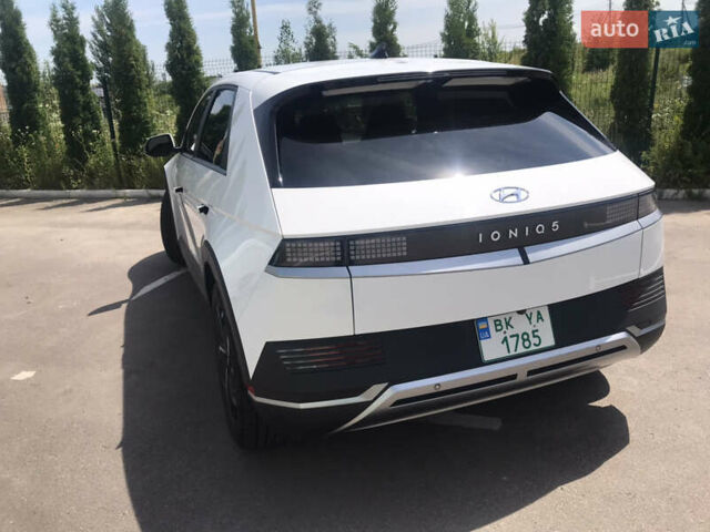 Білий Хендай Ioniq 5, об'ємом двигуна 0 л та пробігом 89 тис. км за 26900 $, фото 1 на Automoto.ua