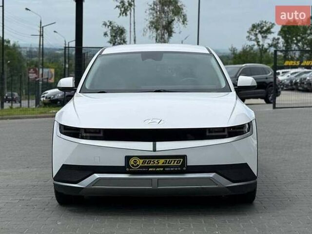 Белый Хендай Ioniq 5, объемом двигателя 0 л и пробегом 78 тыс. км за 27000 $, фото 1 на Automoto.ua