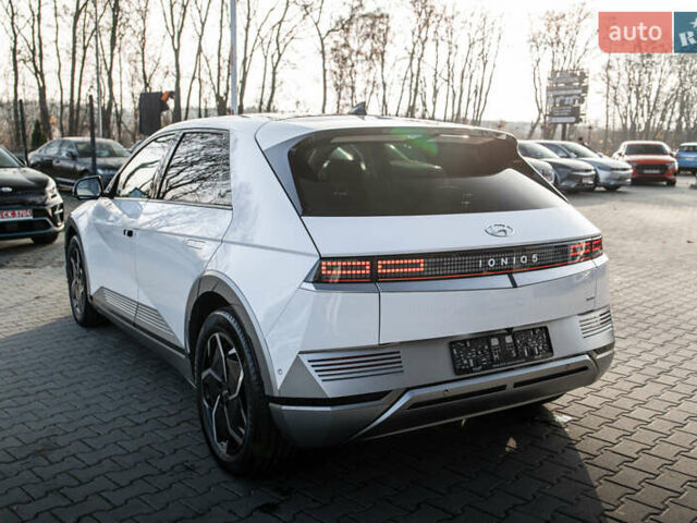 Белый Хендай Ioniq 5, объемом двигателя 0 л и пробегом 32 тыс. км за 34200 $, фото 26 на Automoto.ua