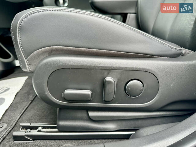 Белый Хендай Ioniq 5, объемом двигателя 0 л и пробегом 42 тыс. км за 29500 $, фото 40 на Automoto.ua