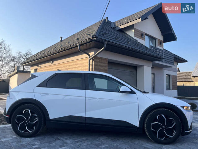 Белый Хендай Ioniq 5, объемом двигателя 0 л и пробегом 96 тыс. км за 22500 $, фото 25 на Automoto.ua