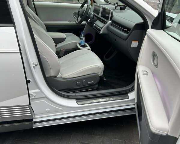 Белый Хендай Ioniq 5, объемом двигателя 0 л и пробегом 66 тыс. км за 28100 $, фото 28 на Automoto.ua