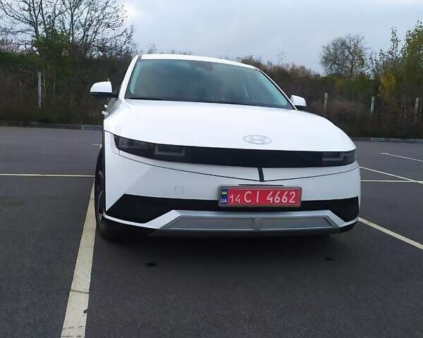 Белый Хендай Ioniq 5, объемом двигателя 0 л и пробегом 81 тыс. км за 23900 $, фото 9 на Automoto.ua