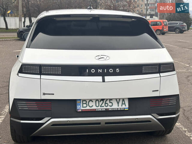 Белый Хендай Ioniq 5, объемом двигателя 0 л и пробегом 71 тыс. км за 23900 $, фото 8 на Automoto.ua