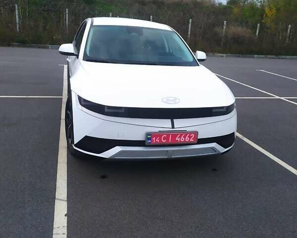 Белый Хендай Ioniq 5, объемом двигателя 0 л и пробегом 81 тыс. км за 23900 $, фото 5 на Automoto.ua