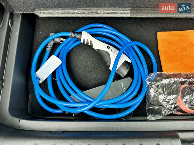 Белый Хендай Ioniq 5, объемом двигателя 0 л и пробегом 42 тыс. км за 29999 $, фото 36 на Automoto.ua