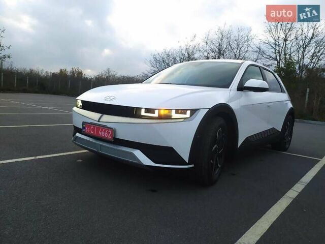 Белый Хендай Ioniq 5, объемом двигателя 0 л и пробегом 81 тыс. км за 23900 $, фото 12 на Automoto.ua