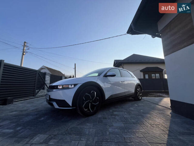 Белый Хендай Ioniq 5, объемом двигателя 0 л и пробегом 96 тыс. км за 22500 $, фото 18 на Automoto.ua