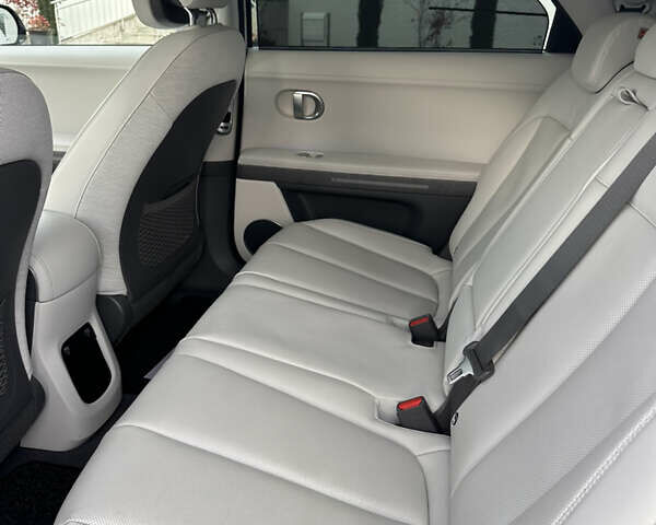 Білий Хендай Ioniq 5, об'ємом двигуна 0 л та пробігом 29 тис. км за 33000 $, фото 12 на Automoto.ua