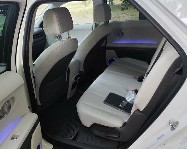 Білий Хендай Ioniq 5, об'ємом двигуна 0 л та пробігом 94 тис. км за 24500 $, фото 1 на Automoto.ua