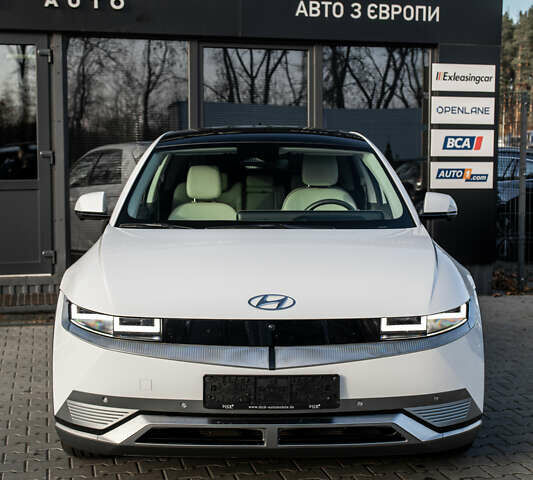 Белый Хендай Ioniq 5, объемом двигателя 0 л и пробегом 32 тыс. км за 34200 $, фото 29 на Automoto.ua