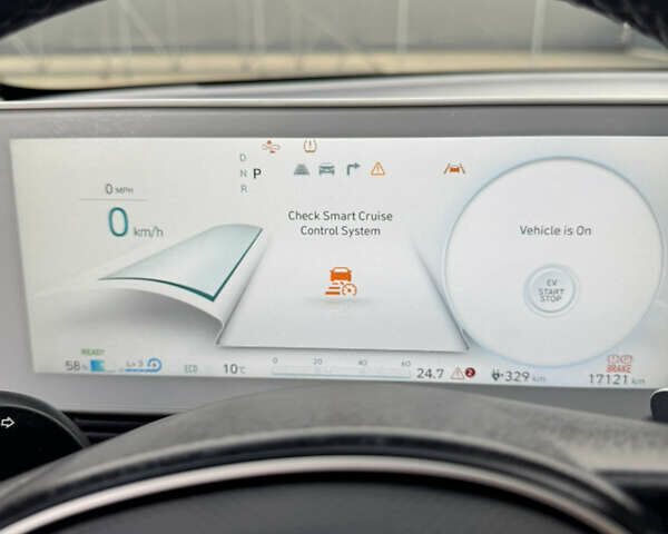 Белый Хендай Ioniq 5, объемом двигателя 0 л и пробегом 17 тыс. км за 24500 $, фото 4 на Automoto.ua