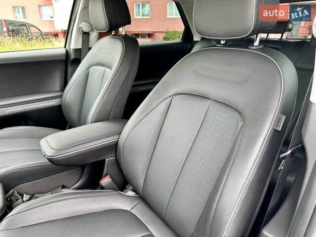 Белый Хендай Ioniq 5, объемом двигателя 0 л и пробегом 42 тыс. км за 29999 $, фото 45 на Automoto.ua