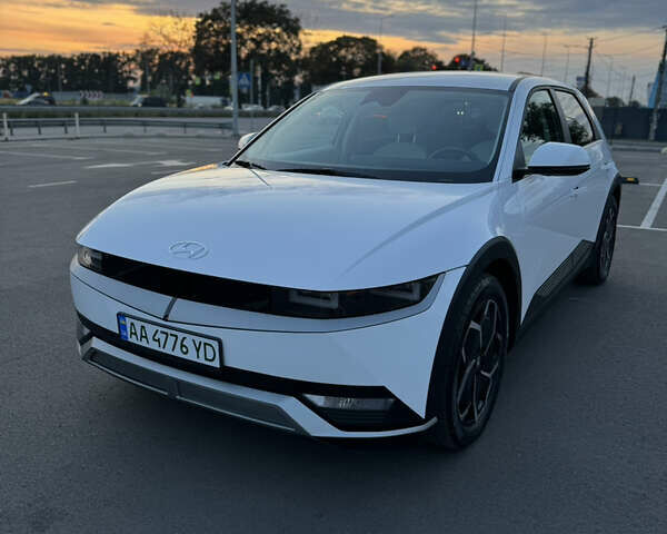 Белый Хендай Ioniq 5, объемом двигателя 0 л и пробегом 44 тыс. км за 26400 $, фото 10 на Automoto.ua