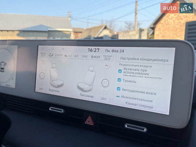 Белый Хендай Ioniq 5, объемом двигателя 0 л и пробегом 96 тыс. км за 24800 $, фото 1 на Automoto.ua