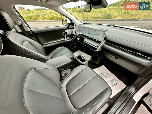 Белый Хендай Ioniq 5, объемом двигателя 0 л и пробегом 42 тыс. км за 29999 $, фото 82 на Automoto.ua