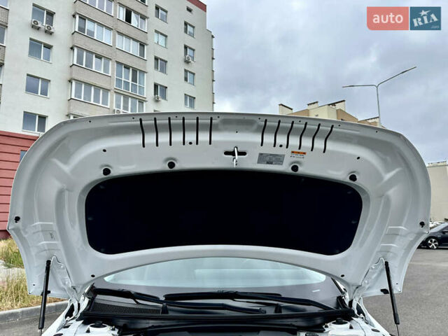 Белый Хендай Ioniq 5, объемом двигателя 0 л и пробегом 42 тыс. км за 29999 $, фото 85 на Automoto.ua