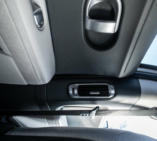 Белый Хендай Ioniq 5, объемом двигателя 0 л и пробегом 32 тыс. км за 34200 $, фото 16 на Automoto.ua